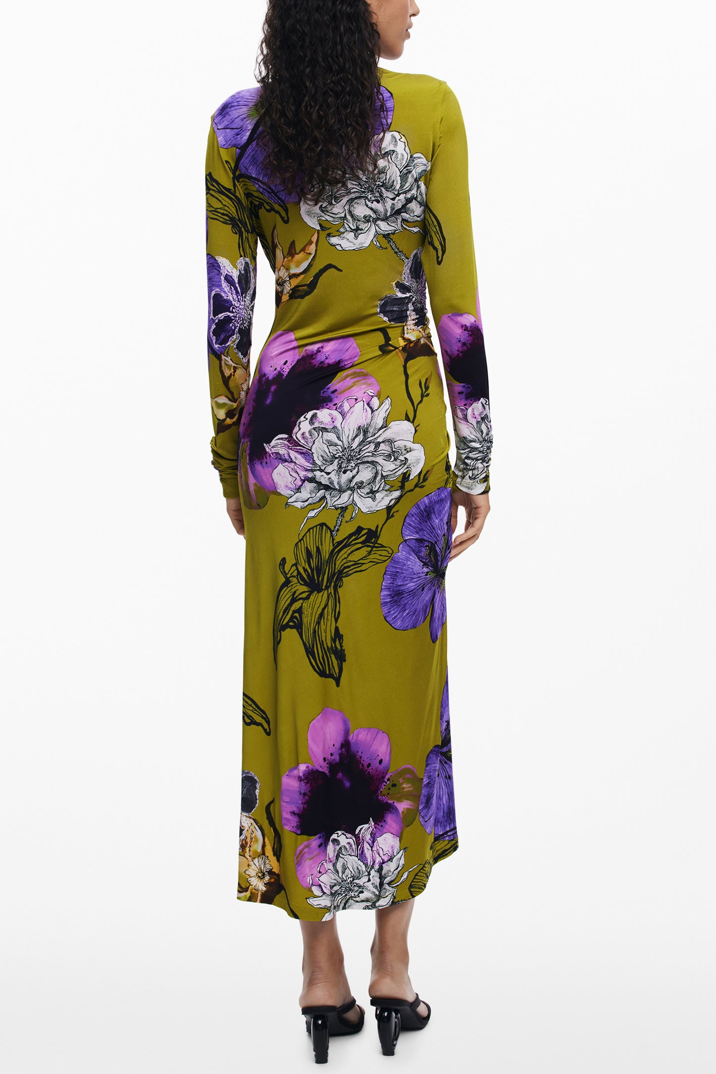 25WWVK37_VE4010 – Elegantes grünes Damenkleid mit Muster und Kontrastdetails. – Größe: XS, S, M, L – Farbe: Verde