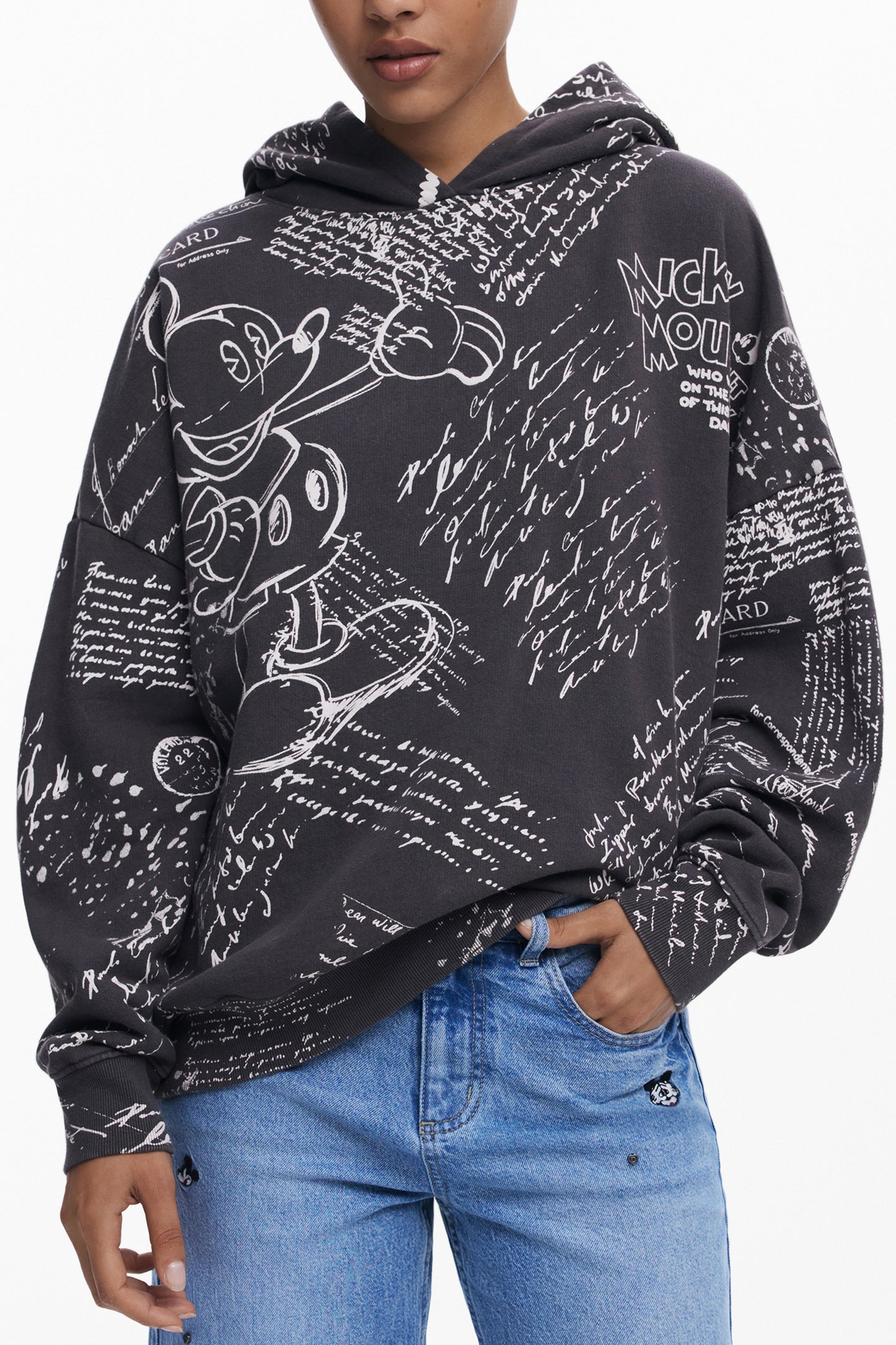 25WWSK03_NE2000 – Stylischer Damenpullover: Schwarz, Kapuze, Muster, Gemütlich, 2 Taschen – Größe: S, M, L – Farbe: Nero