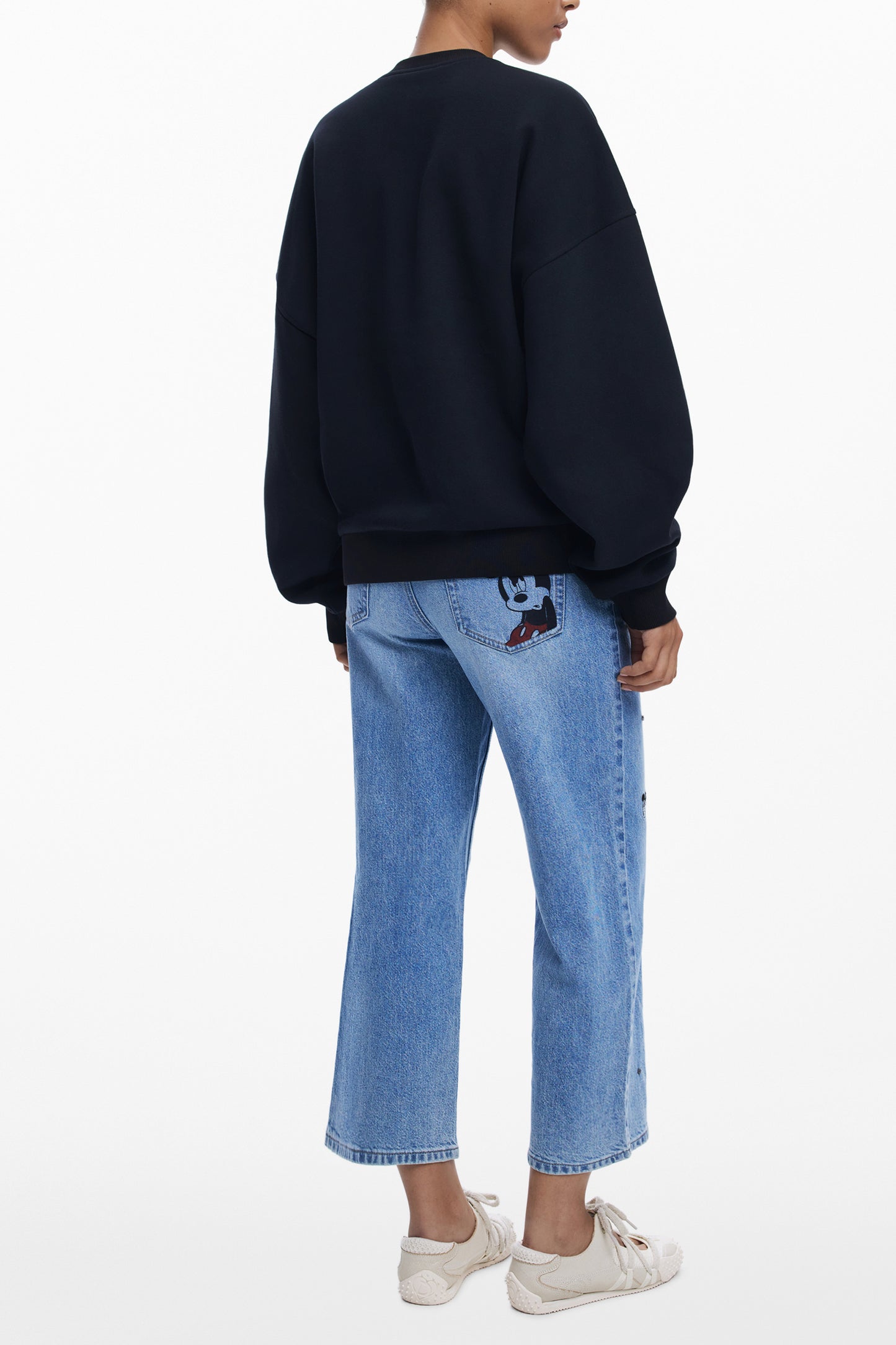 25WWSK14_NE2000 – Damen Sweatshirt Schwarz, Langarm, Gefüttert, Rundhals, Stickerei – Größe: XS, S, M, L – Farbe: Nero