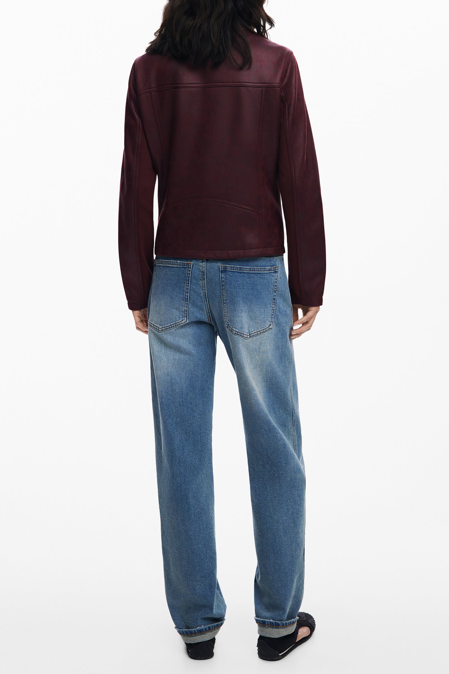 25WWEW43_RO3006 – Stylische rote Damenjacke mit Kontrastdetails und Reißverschluss – Größe: XS, S, M, L, XL, 2XL – Farbe: Rosso