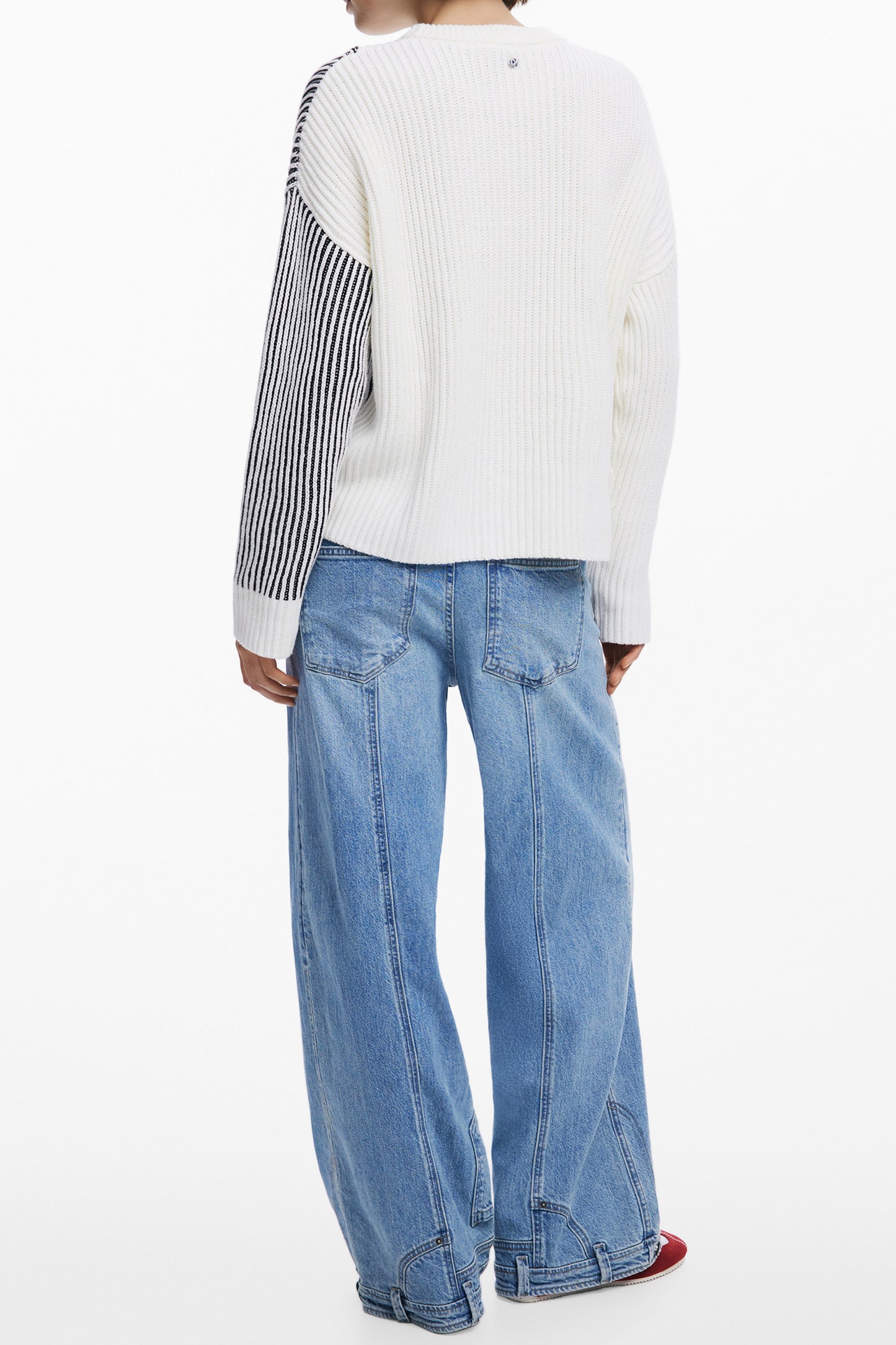 25WWJF26_BI1011 – Stylischer Damenpullover in Weiß mit Kontrastdetails & Rundhals – Größe: XS, S, M, L, XL – Farbe: Bianco