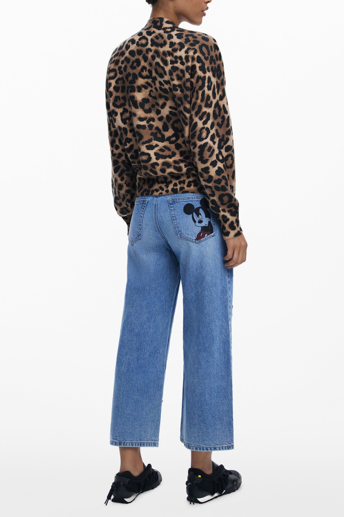 25WWJF43_MA6001 – Trendiger Damenpullover in Braun mit Muster und hohem Kragen – Größe: XS, S, M, L, XL – Farbe: Marrone