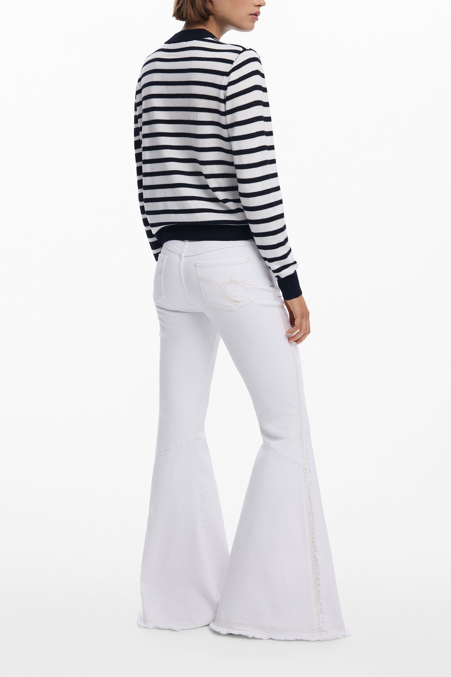 25WWJF08_NE2000 – Damenpullover Schwarz: Langarm gestreift, Rundhals mit Stickerei – Größe: XS, S, M, L, XL – Farbe: Nero