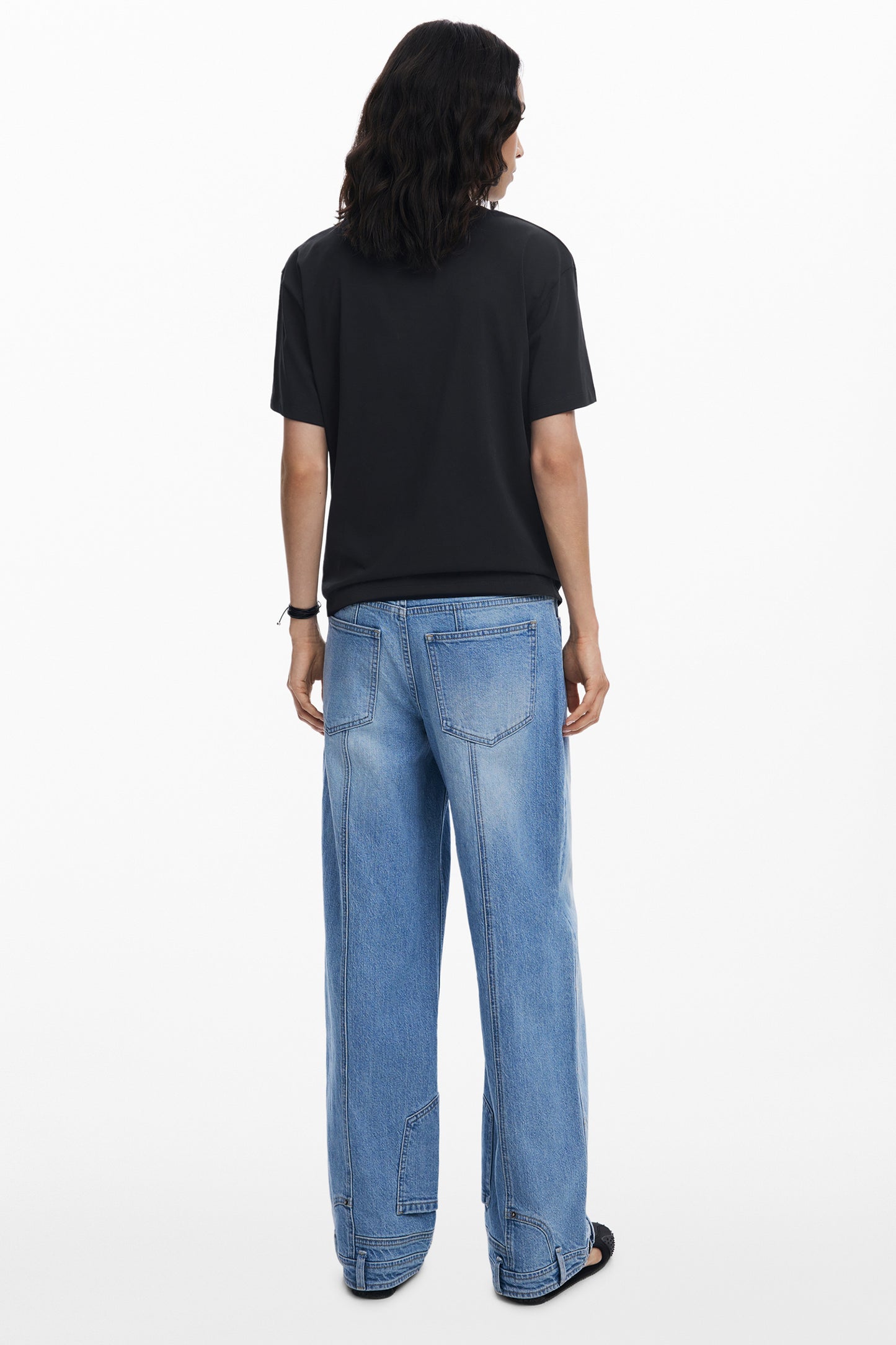 25WWTK51_NE2000 – Elegantes Damen Kurzarm-T-Shirt Schwarz mit Stickerei und Rundhals – Größe: XS, S, M, L, XL – Farbe: Nero