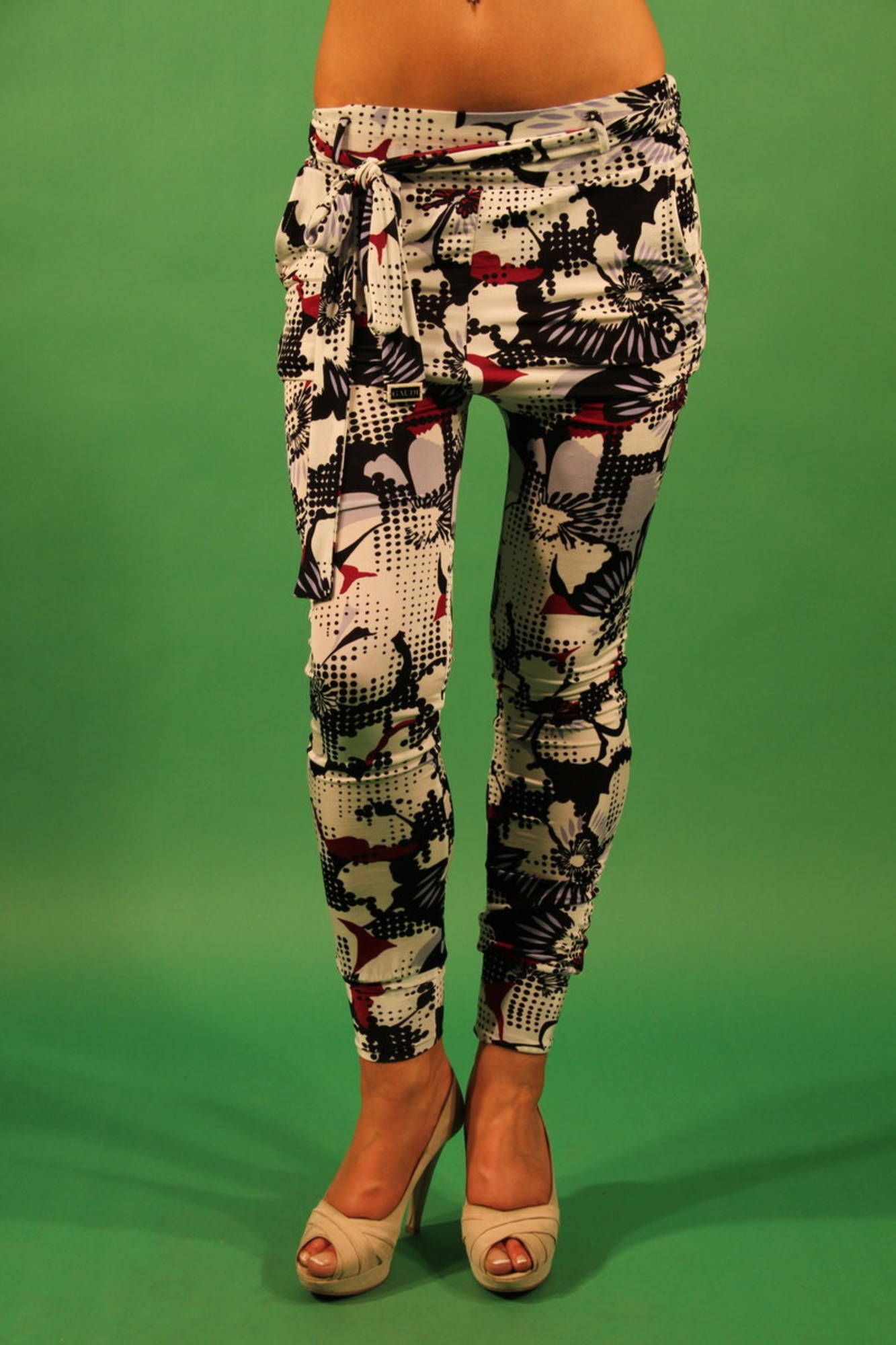 03D20202_MULTICOLOR_UNICO – Damenhose mehrfarbig mit Schleife, elastisch & mit 2 Taschen – Größe: 44 – Farbe: Multicolore